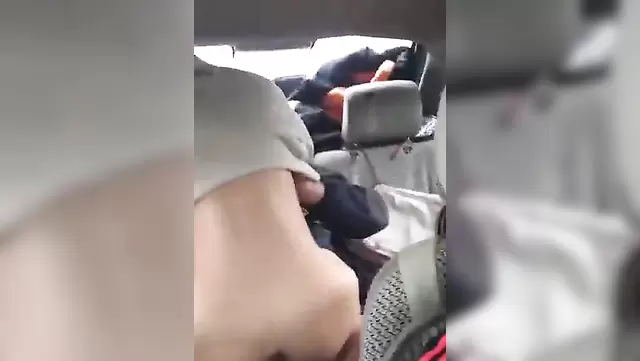 Mashinada ozbek talabasi bilan qattiq jinsiy aloqa