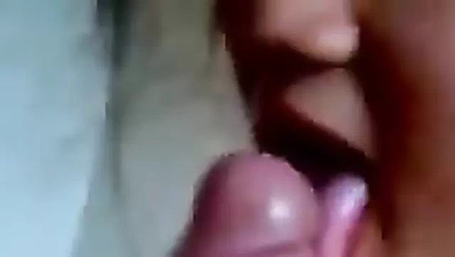Men ozbek ayolining jinsiy aloqasini yaqin planda suratga oldim.