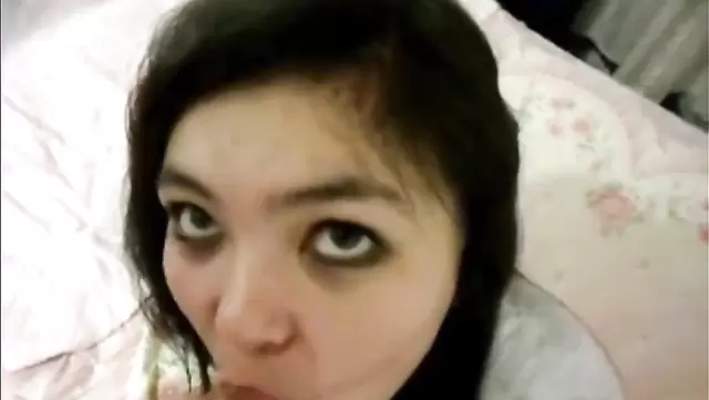 Jigarrang kozli ozbek ayol ajoyib oral seks qiladi